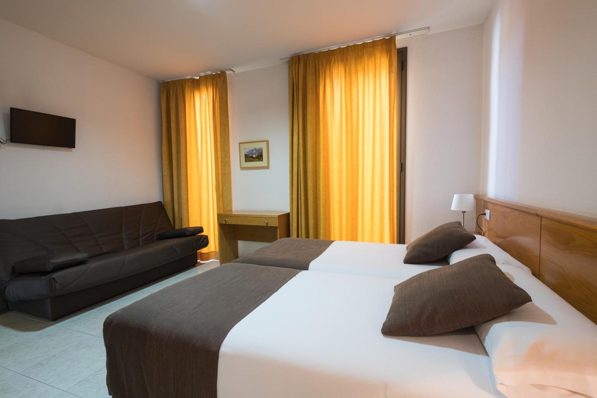 Hotel Alta Garrotxa Тортелла Экстерьер фото