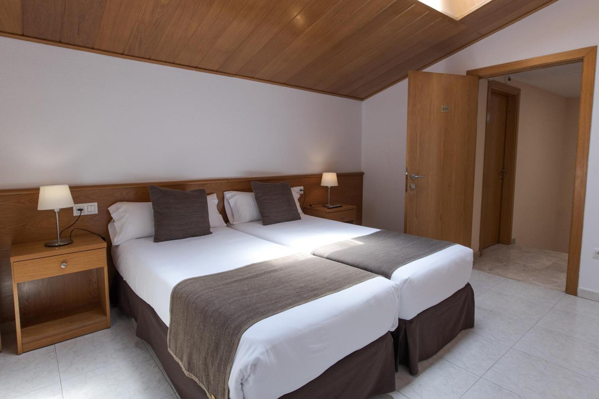 Hotel Alta Garrotxa Тортелла Экстерьер фото